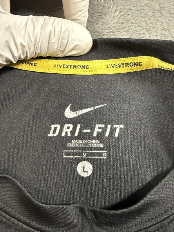 Nike LIVESTRONG Tank Top Mens Large Black Yellow Dri-FIT Sleeveless 184864-010 gallery
