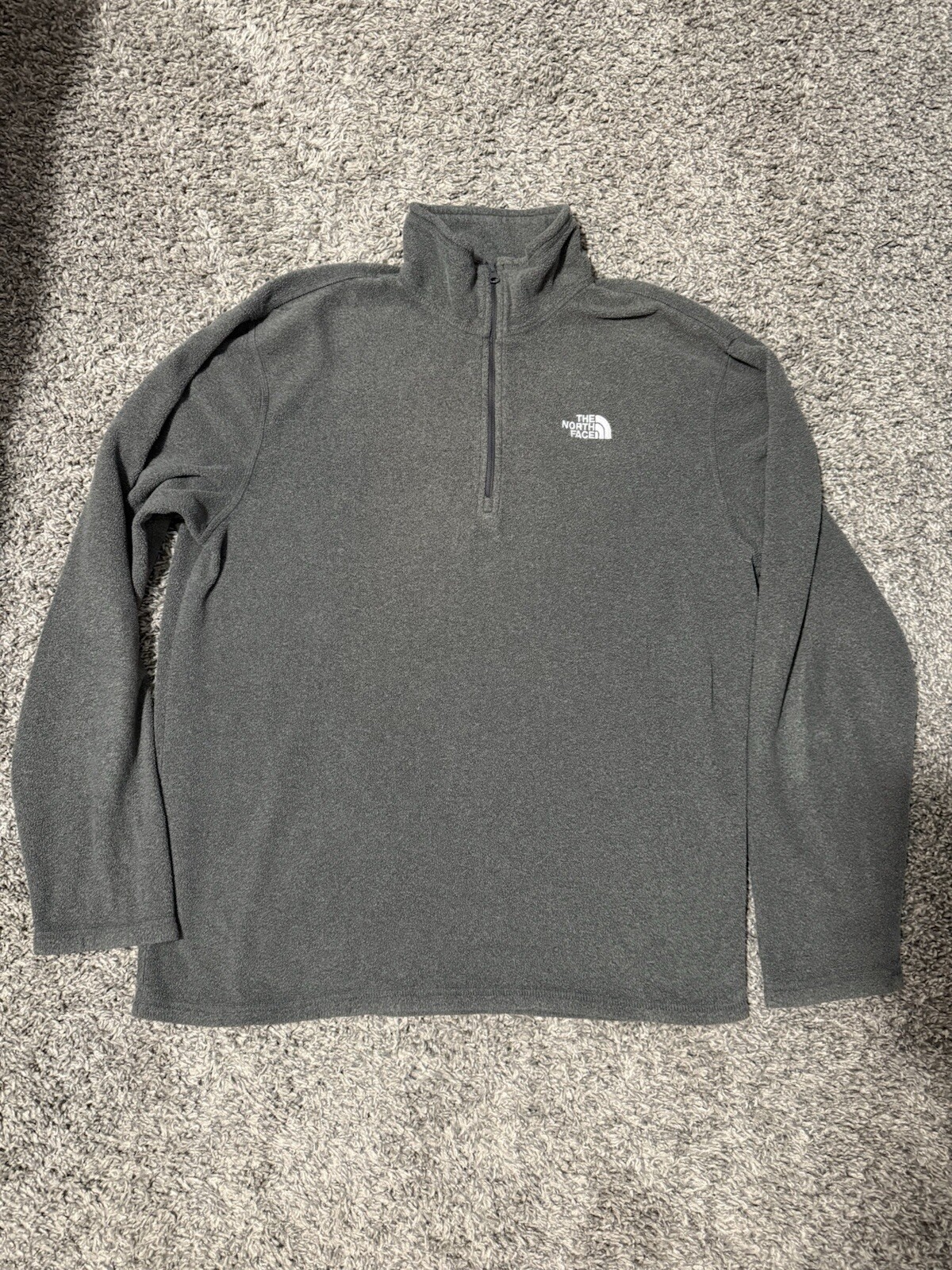 Men’s North Face Polar Tec 1/4 Zip Medium Gray Base Layer Pull Over gallery