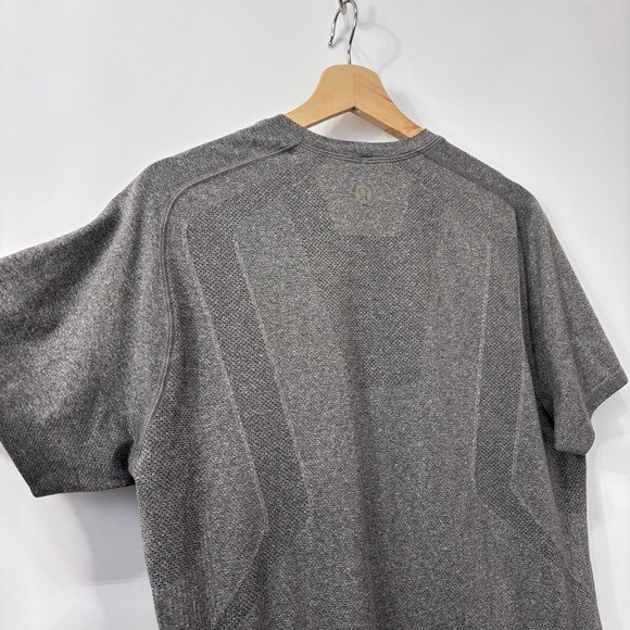 Lululemon Men's Large Breathable Running Work out Top Gray Short Sleeve Crewneck gallery
