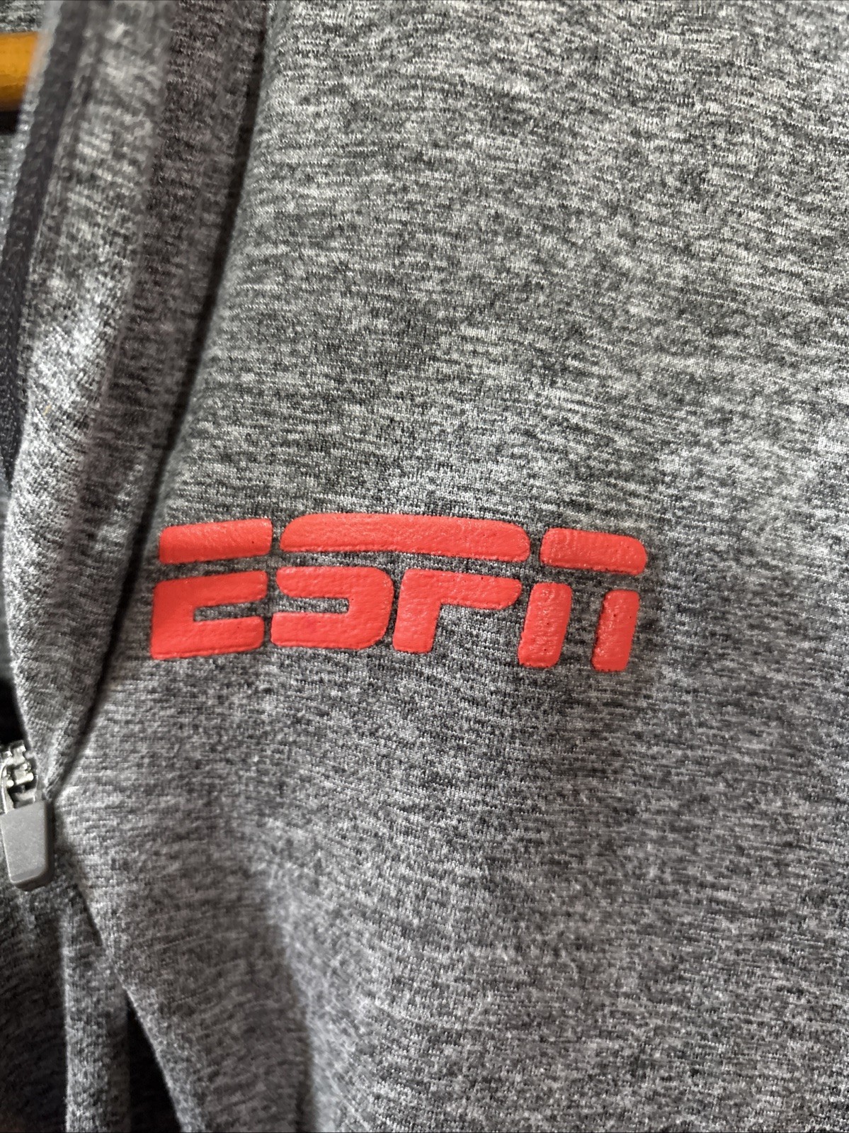 ESPN Pullover Men’s Small Dri Fit Sports Men’s Fashion 1/4 Zip Quarter zip Gray gallery