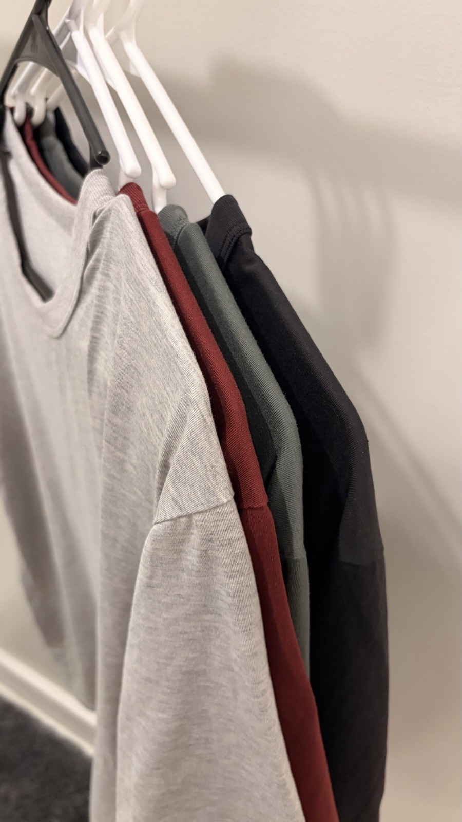 x4 Lululemon Fundemental T Shirts Sz. Large gallery
