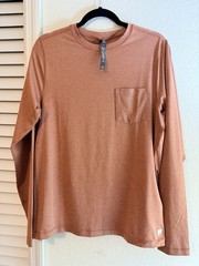 Vuori Men’s Green Polyester Long-Sleeve Activewear Rust Color Size M