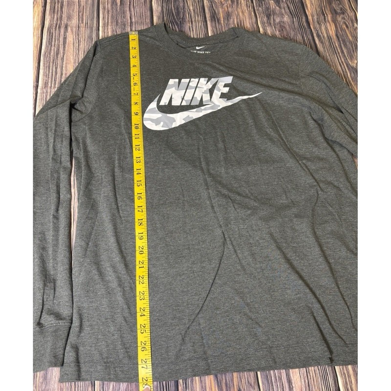 Nike THE NIKE TEE Mens Athletic Sz L Gray Long Sleeve logo Camo Camouflage Shirt gallery