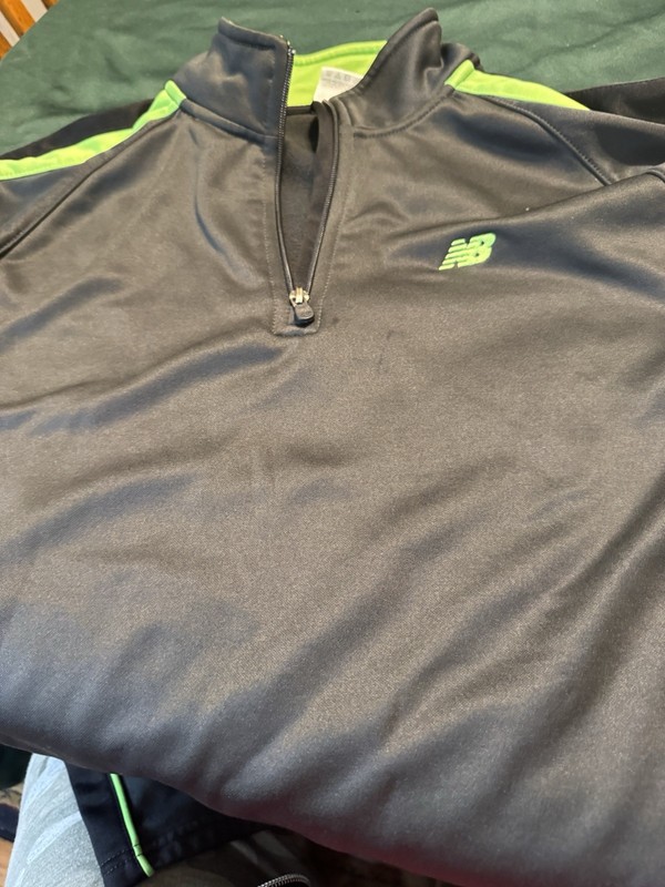 New Balance 1/4 Zip Black And Green Running Pullover Shirt Youth Large 14/16 gallery