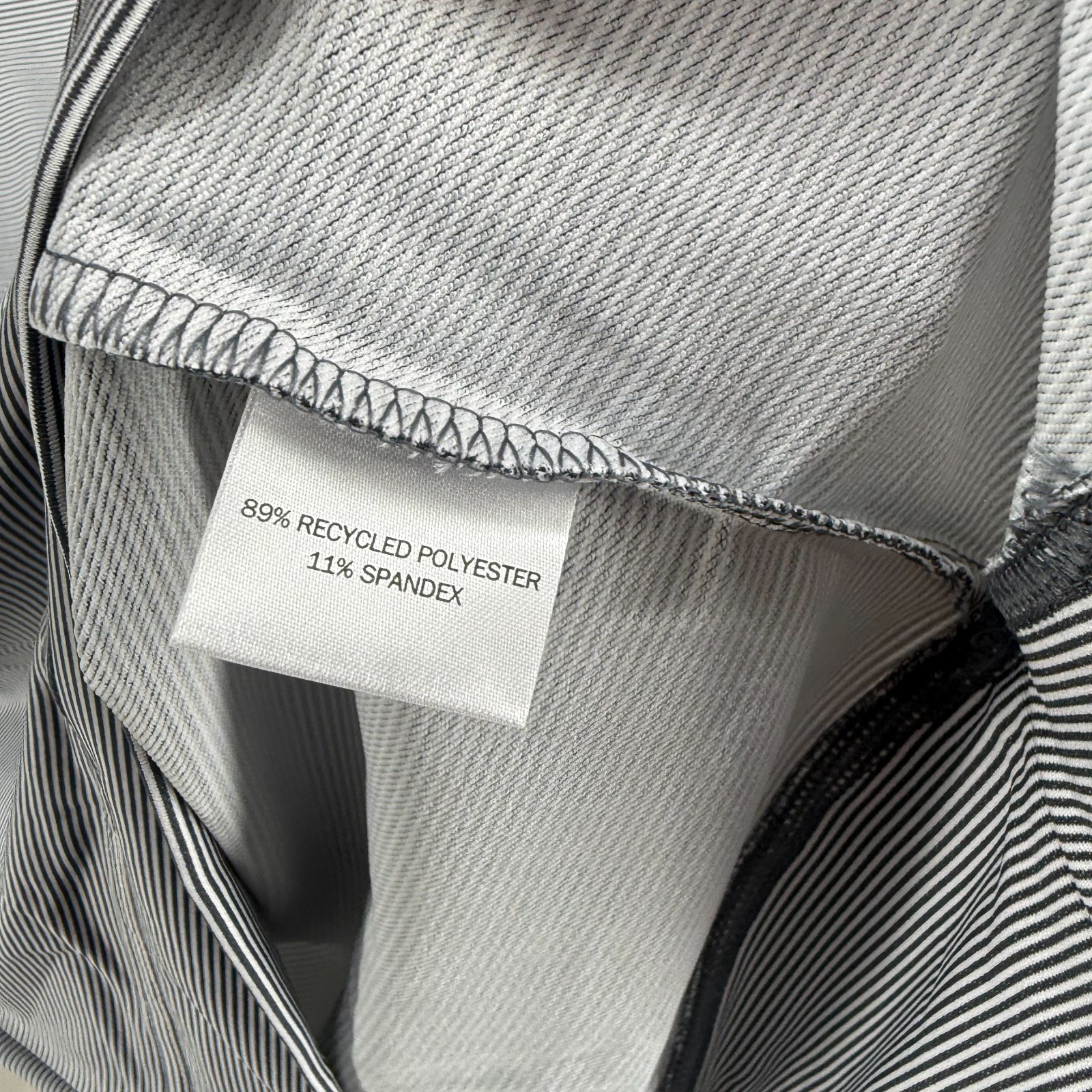 Peter Millar Perth Sugar Stripe Performance Quarter-Zip Mens L Iron White Golf gallery