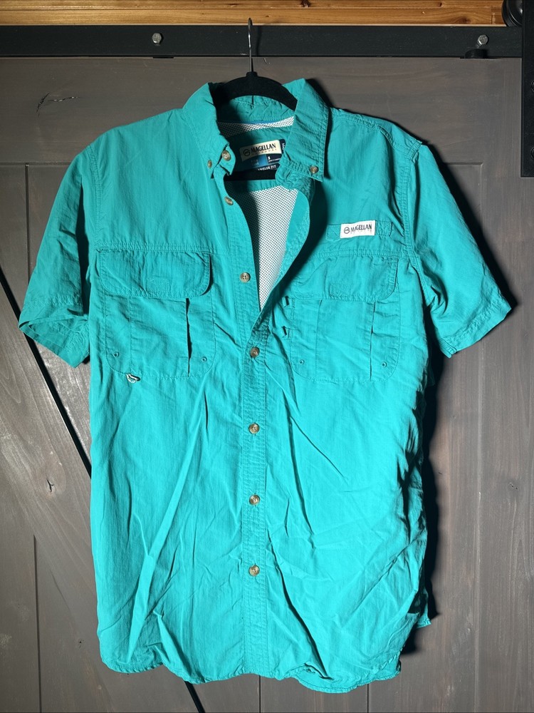 Magellan Outdoor Men’s Performance Size Small