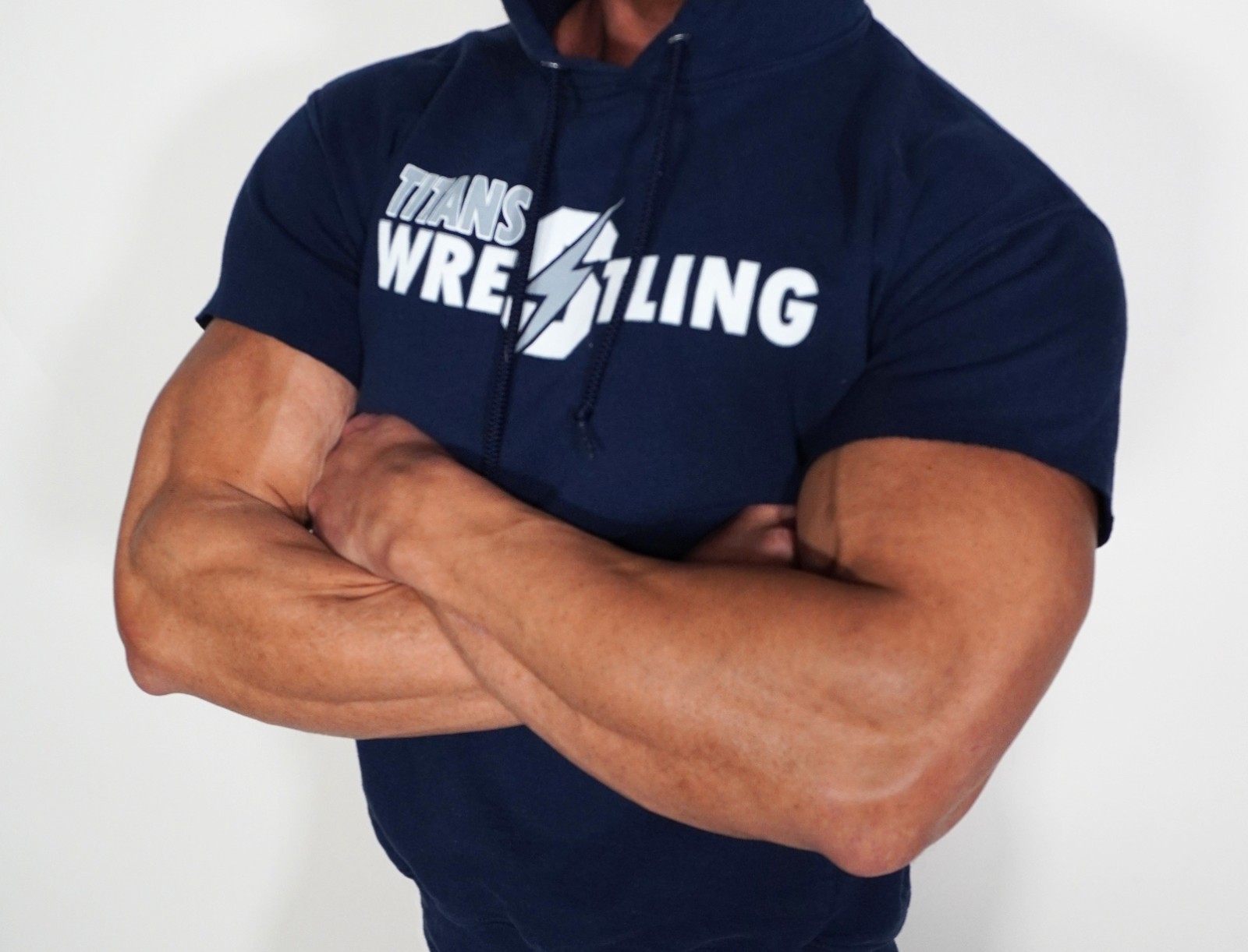 CUT-OFF TITANS WRESTLING SWEATSHIRT SIZE M gallery