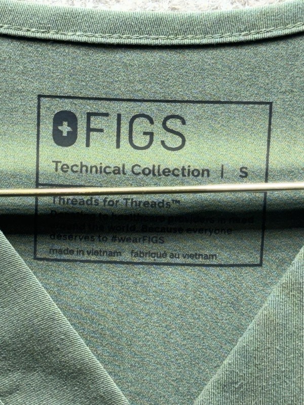 FIGS Technical Collection Olive Green V-Neck Scrub Top Small Mens Medical EUC gallery