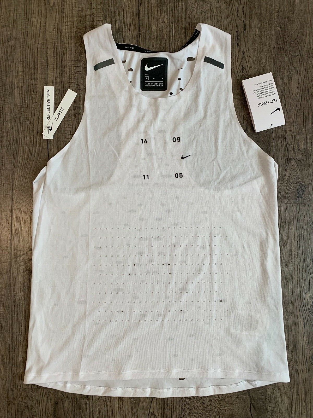 Nike Tech Pack Running Gilet White CJ5770-100 Men's MEDIUM NWT gallery