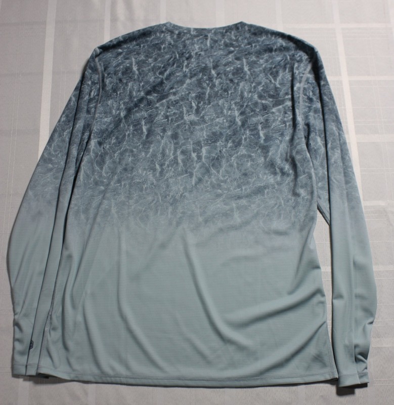 World Wide Sportsman Shirt "HUK" Medium Blue Camo Long Sleeve Fishing UPF30 NWOT gallery