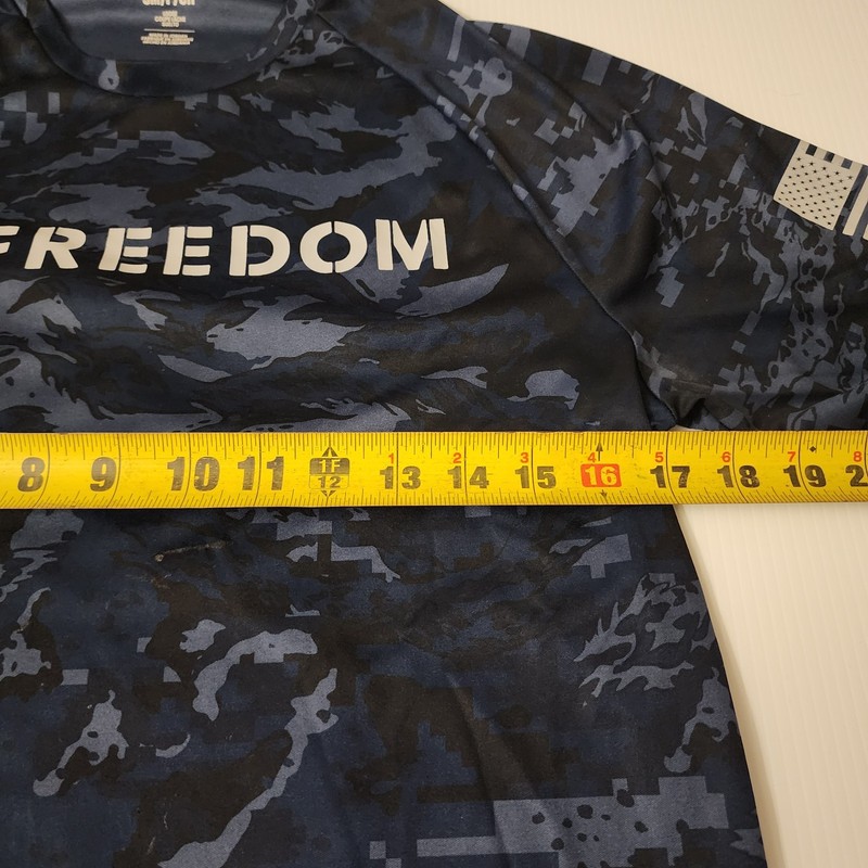 Under Armour Mens Freedom Camo T-Shirt Small Loose Fit USA Flag Tee Blue gallery