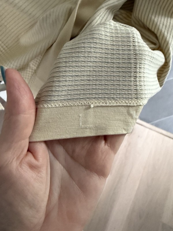 Lululemon Men's Metal Vent Tech Long Sleeve. Pale Yellow. L. GUC gallery