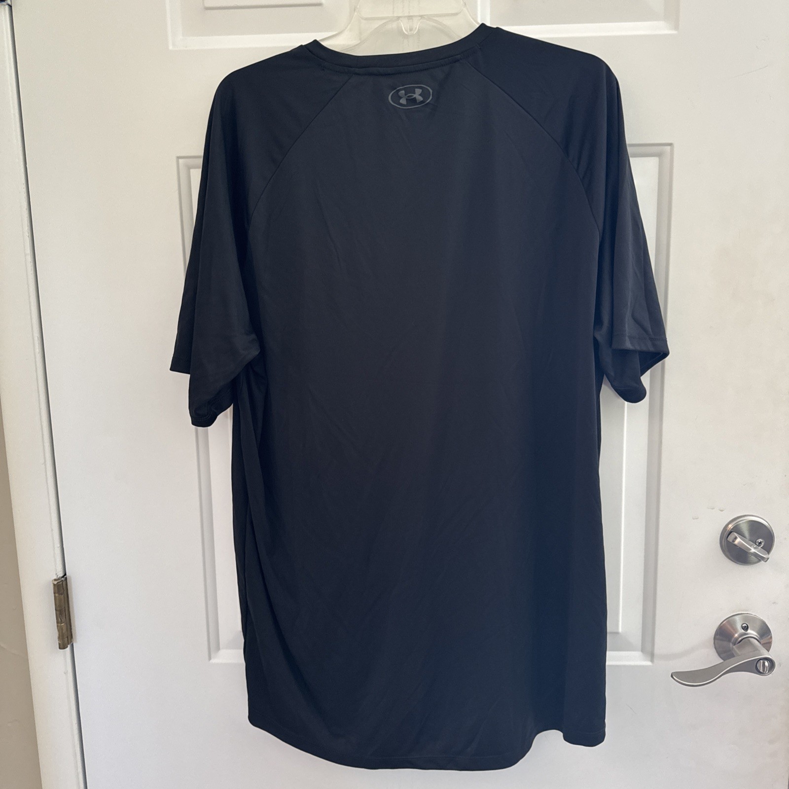 Under Armour NWT Men's Black XL Velocity 2.0 Short Sleeve Graphic T-Shirt gallery