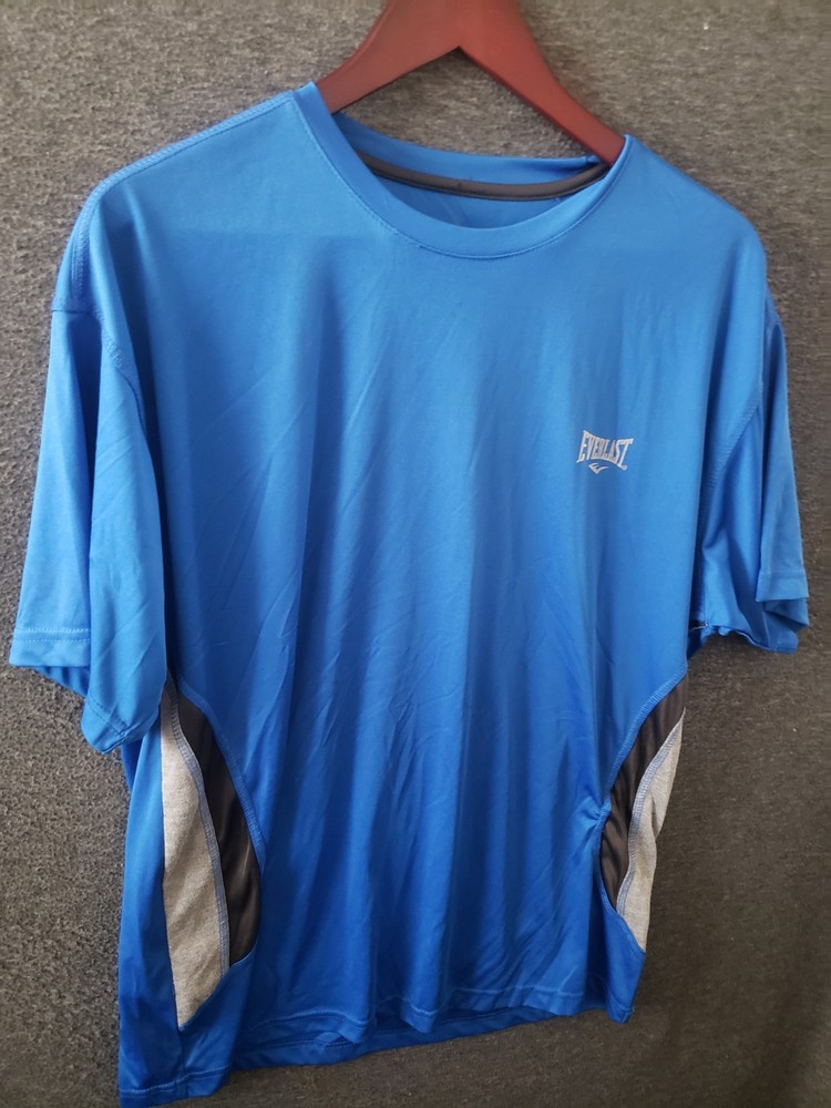 blue Everlast polyester T-shirt is a men's athletic top Tshirt XL