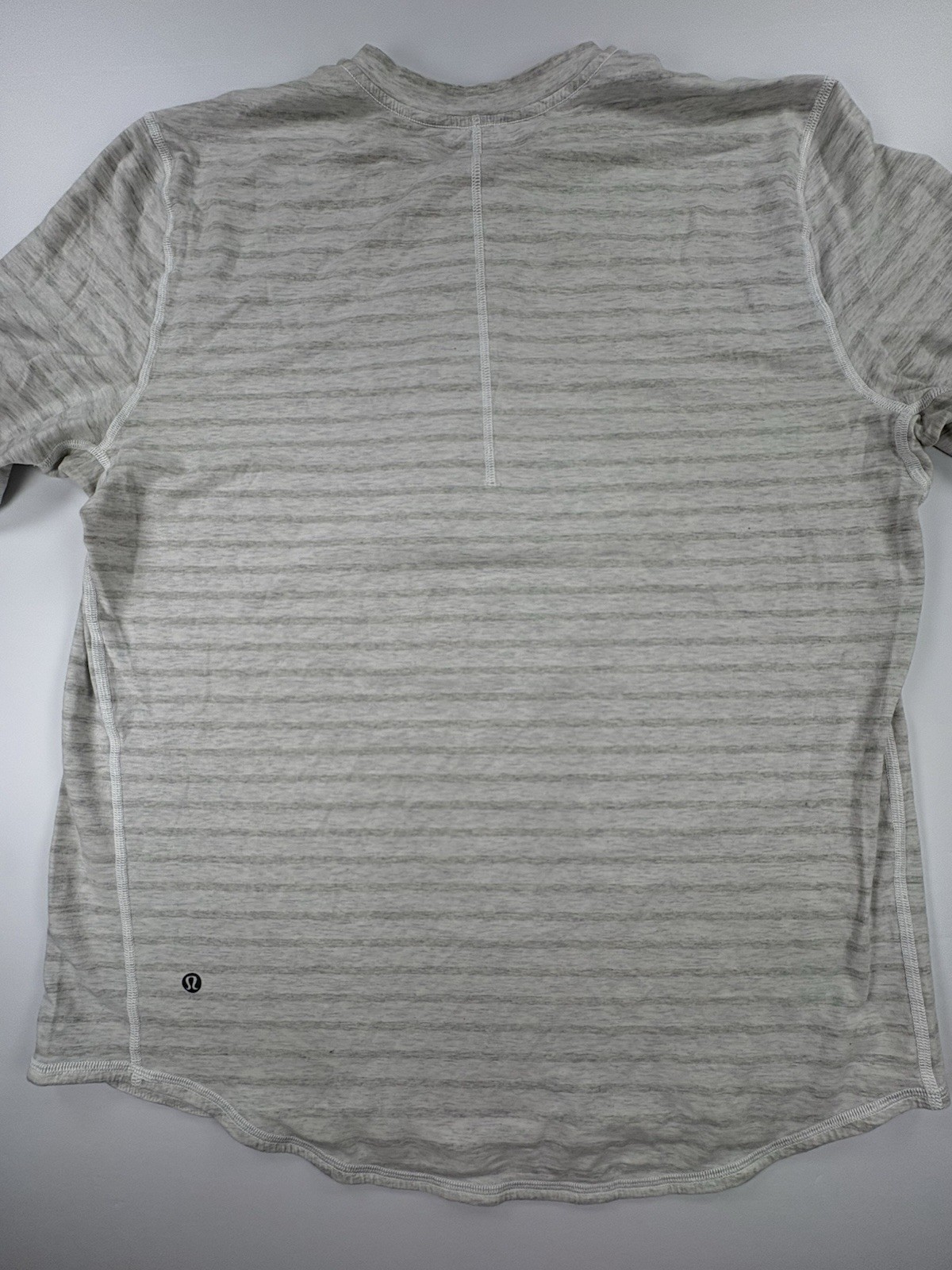 Lululemon Mens Large Henley Long Sleeve Oatmeal Heather Athletic Casual gallery