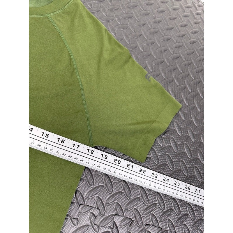 Fabletics Shirt Mens Size Small Performance Workout Gym Polyester Blend Green gallery
