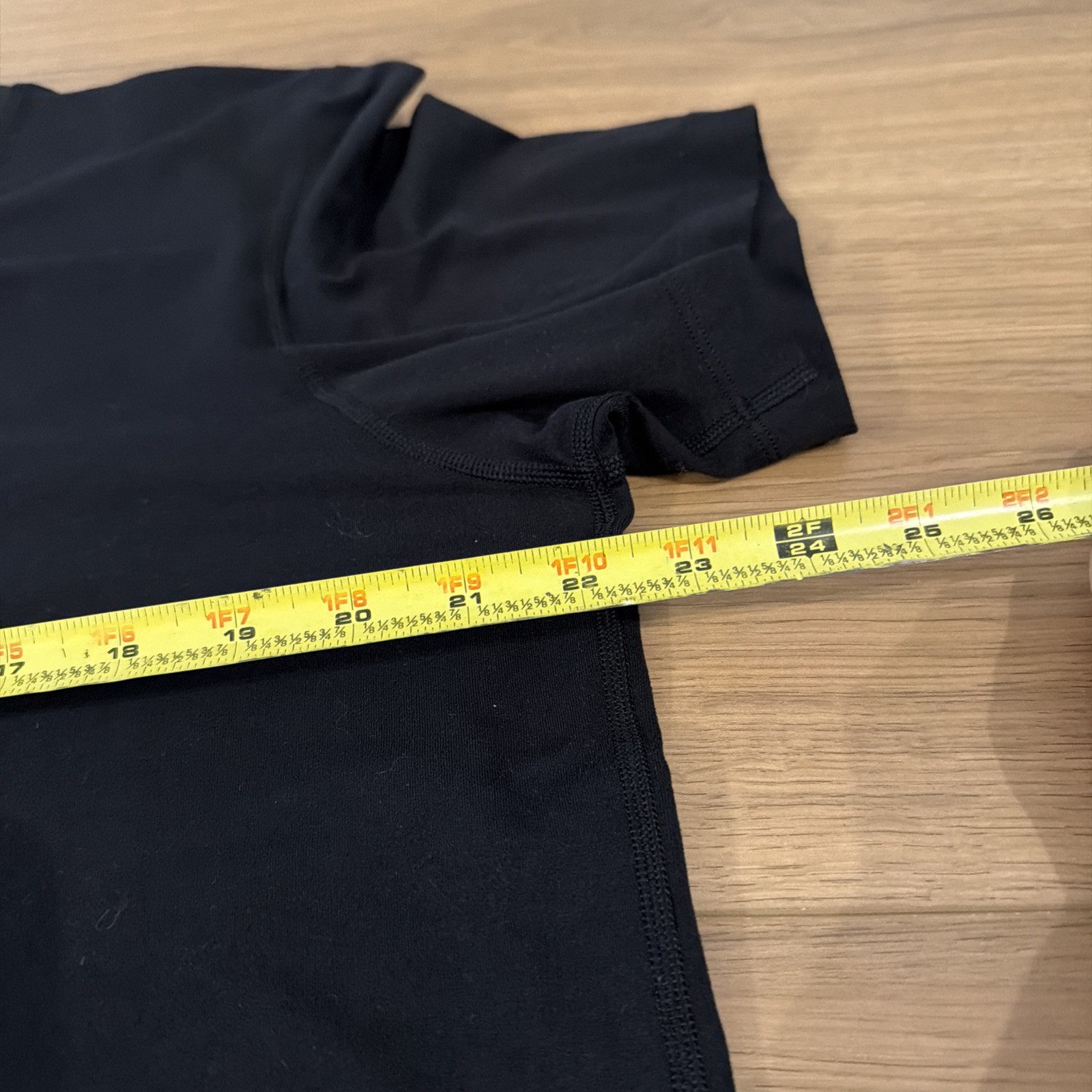 Men’s Lululemon Black Thick Athletic T Shirt gallery