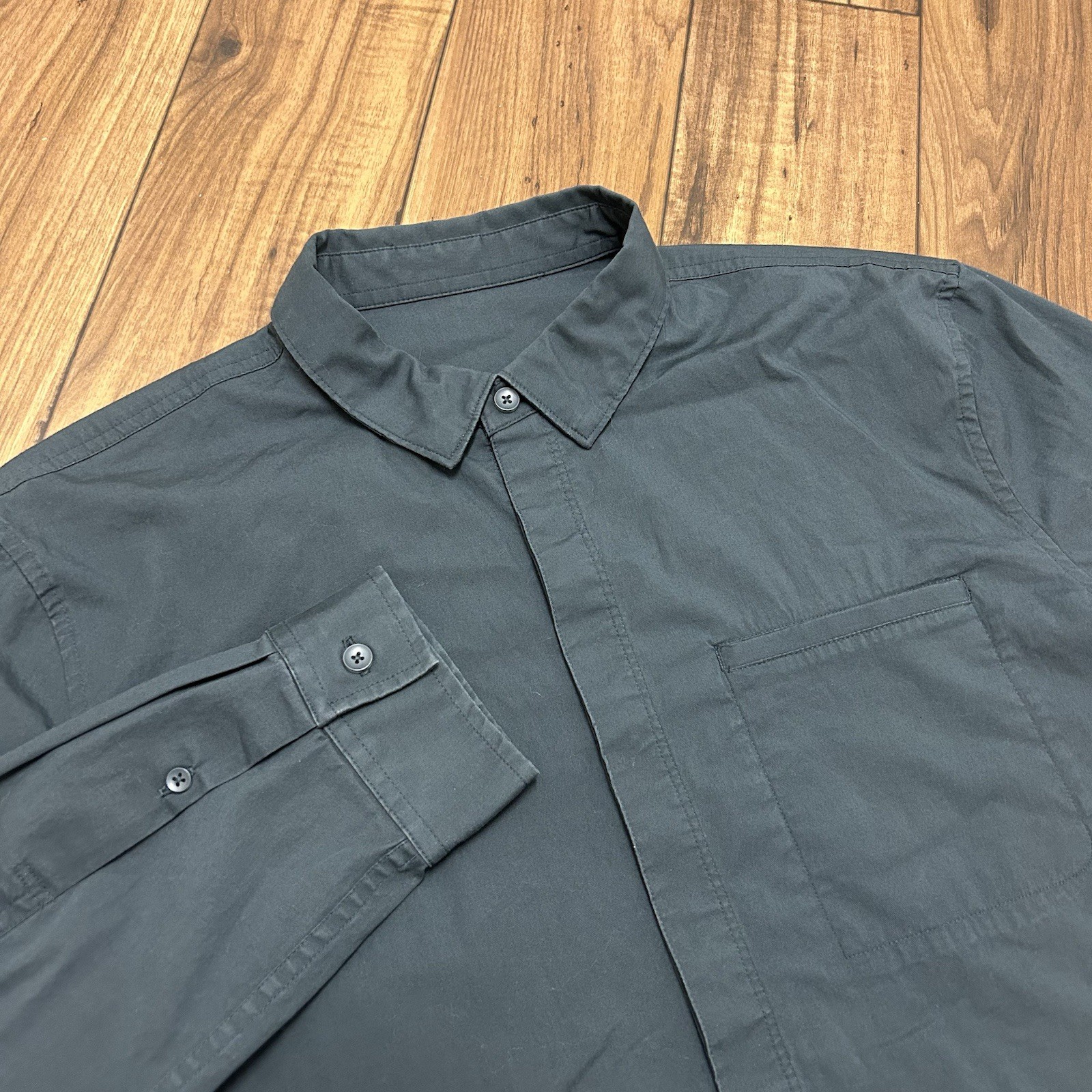 Lululemon Pocket Protector Button Dress Shirt Long Sleeve Dark Gray Men’s Large gallery