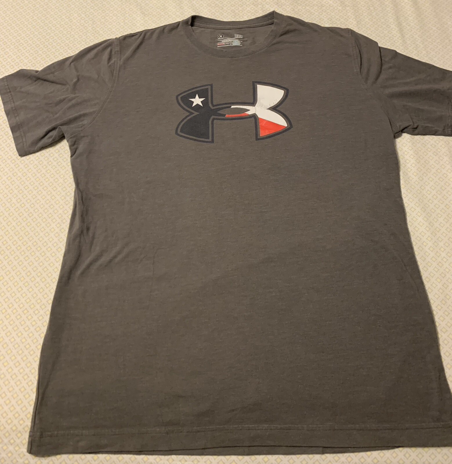 Under Armour Heat Gear Red White Blue Flag Shirt Adult Large gallery