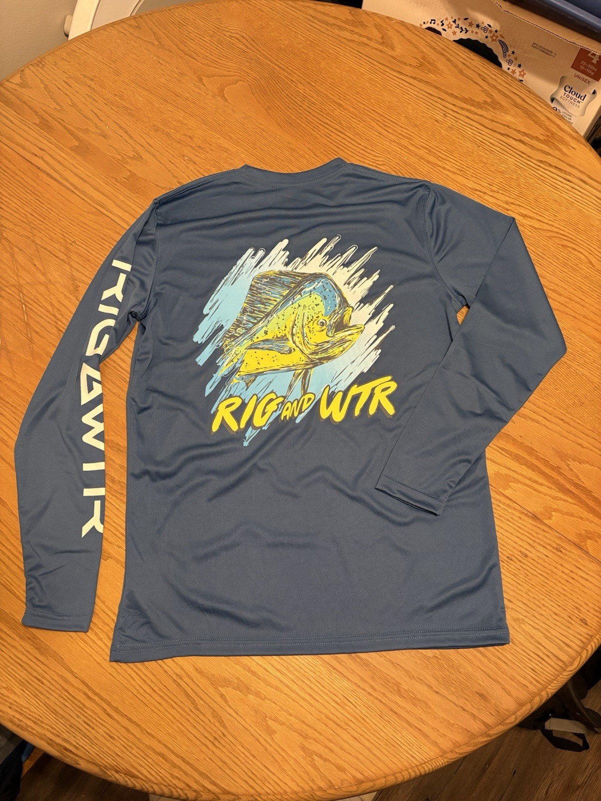 Rig & Water Men’s Medium Blue Performance Fishing Long Sleeve Moisture Wicking gallery