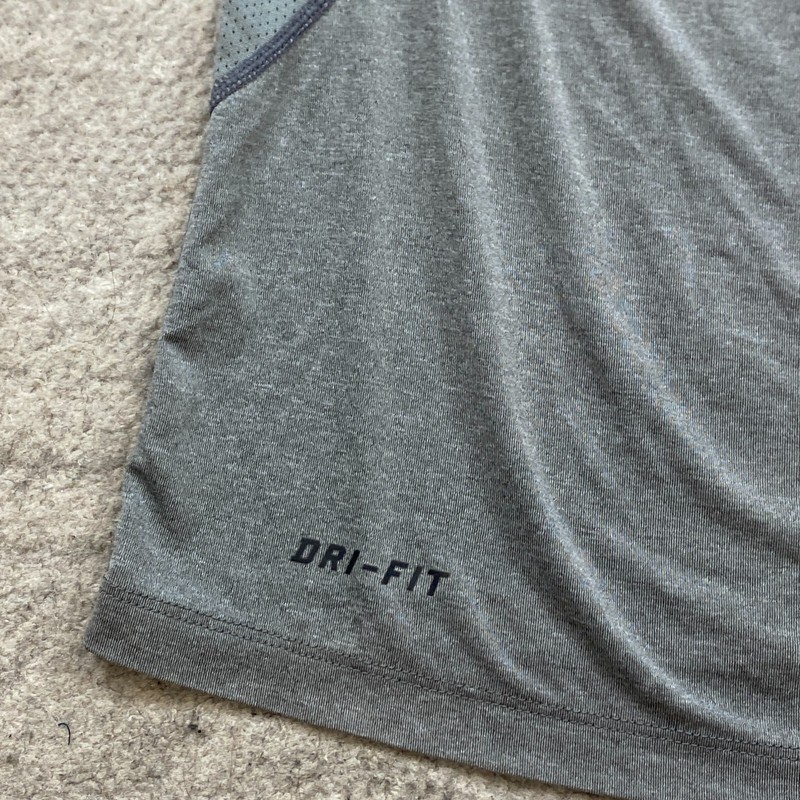Nike Pro Combat Shirt Medium Gray Performance Center Swoosh Drifit Preppy Mens gallery