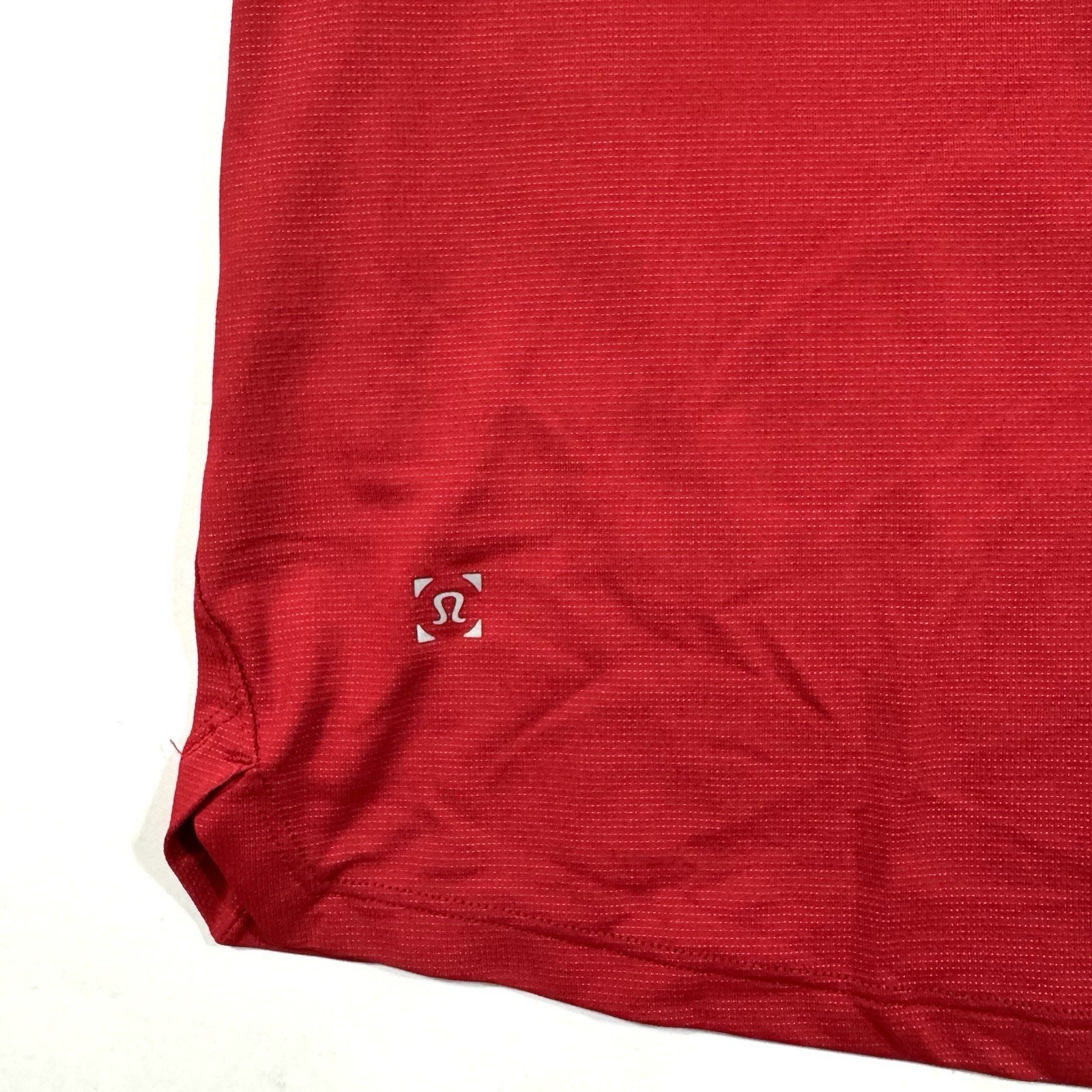 Lululemon Mens Silverescent Performance Tee Shirt Red Approx Size M/L No Tags gallery