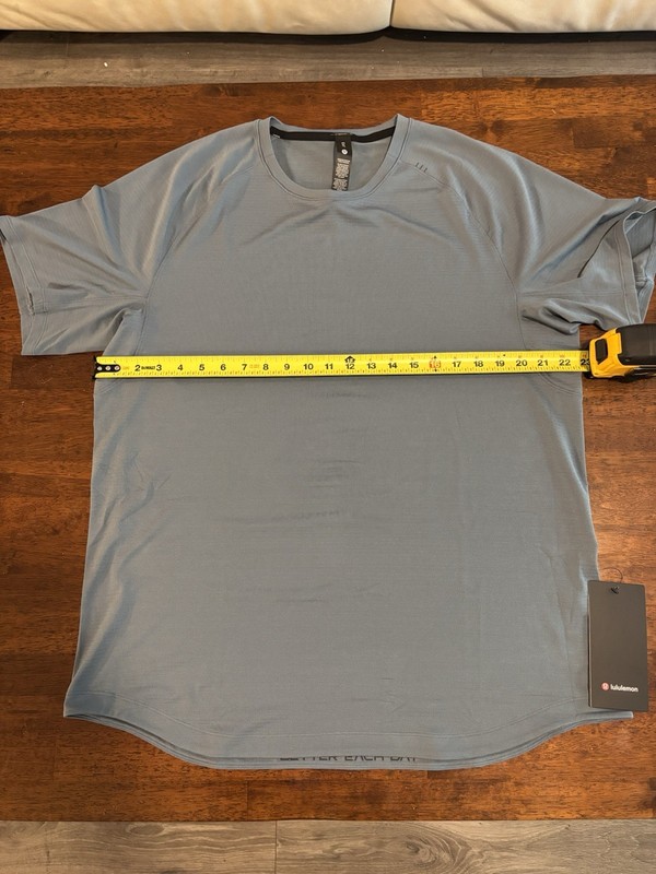 Lululemon Men's License to Train Shirt XL Light Blue Short Sleeve Gym Workout gallery