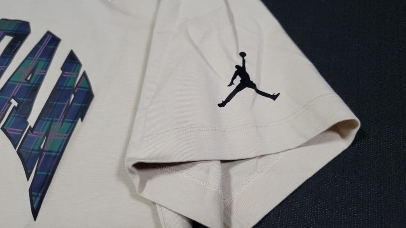 Nike Air Jordan Essentials Holiday Men's T-Shirt DV1433 206 Rattan Beige gallery
