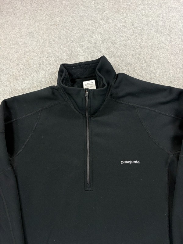 Patagonia PolarTec 1/2 Zip Base Pullover (Men's Large) Black gallery