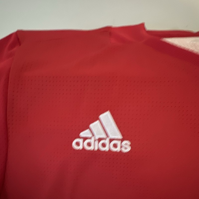 adidas Men in Blazers Red Soccer Jersey T-Shirt V-Neck Short Sleeve M gallery