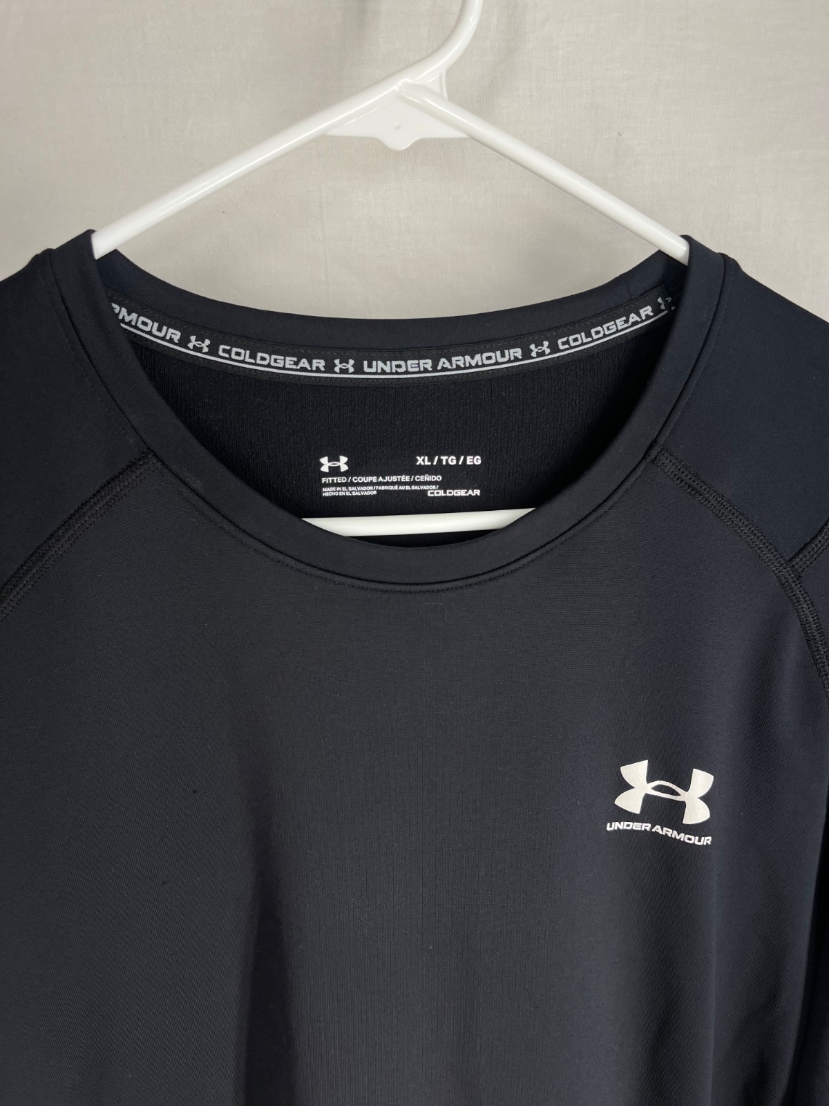 Under Armour Men's Cold Gear Fitted Crew Size XL Black Long Sleeve gallery