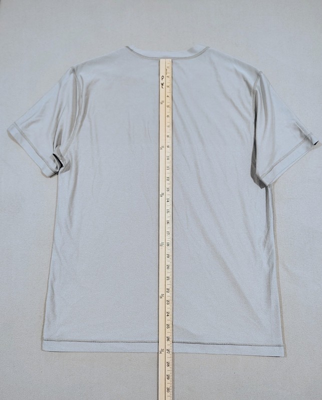 Vuori Shirt Mens L Large Grey Black Heather Tech Short Sleeve Training Stretch gallery
