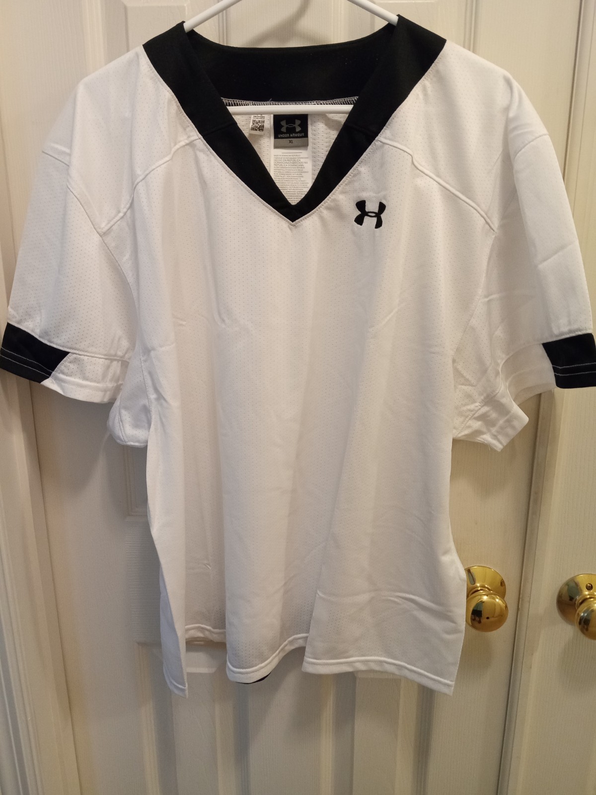 men's under armour pullover/jersey style/black, white/xl/new no tags gallery