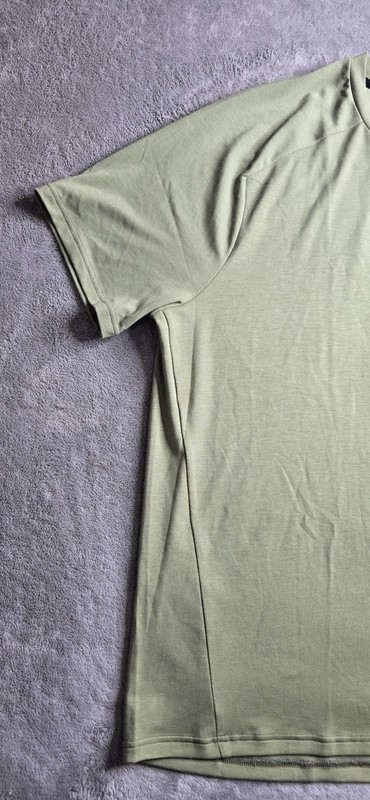 On Cloud Focus T Mens XXL Taiga Green S/S Running Gym Workout Quick Dry Perfomer gallery
