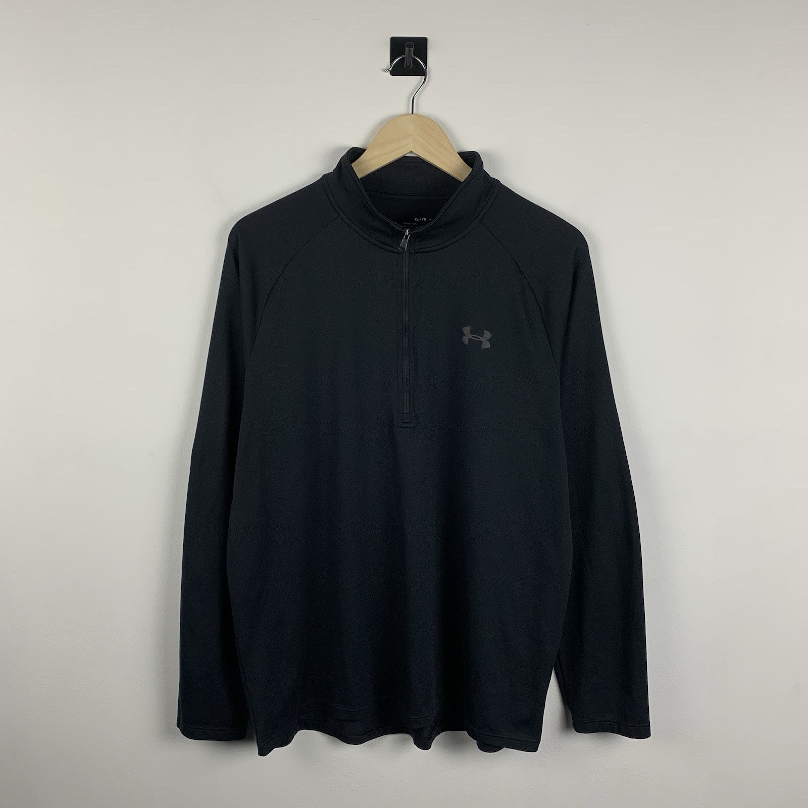 Men’s Under Armour Long Sleeve Rash Guard Jersey Size XL Black gallery