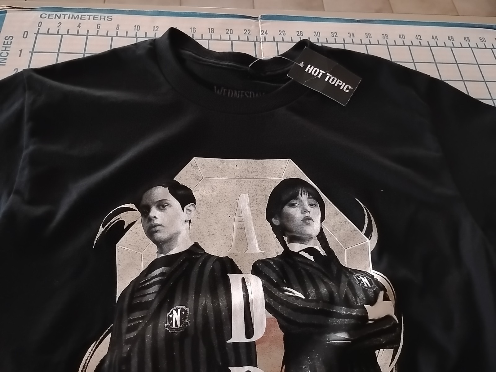MENS XLARGE BLACK/SILVER HOT TOPIC ADAMS FAMILY/ WEDNESDAY T-SHIRT - NWT gallery