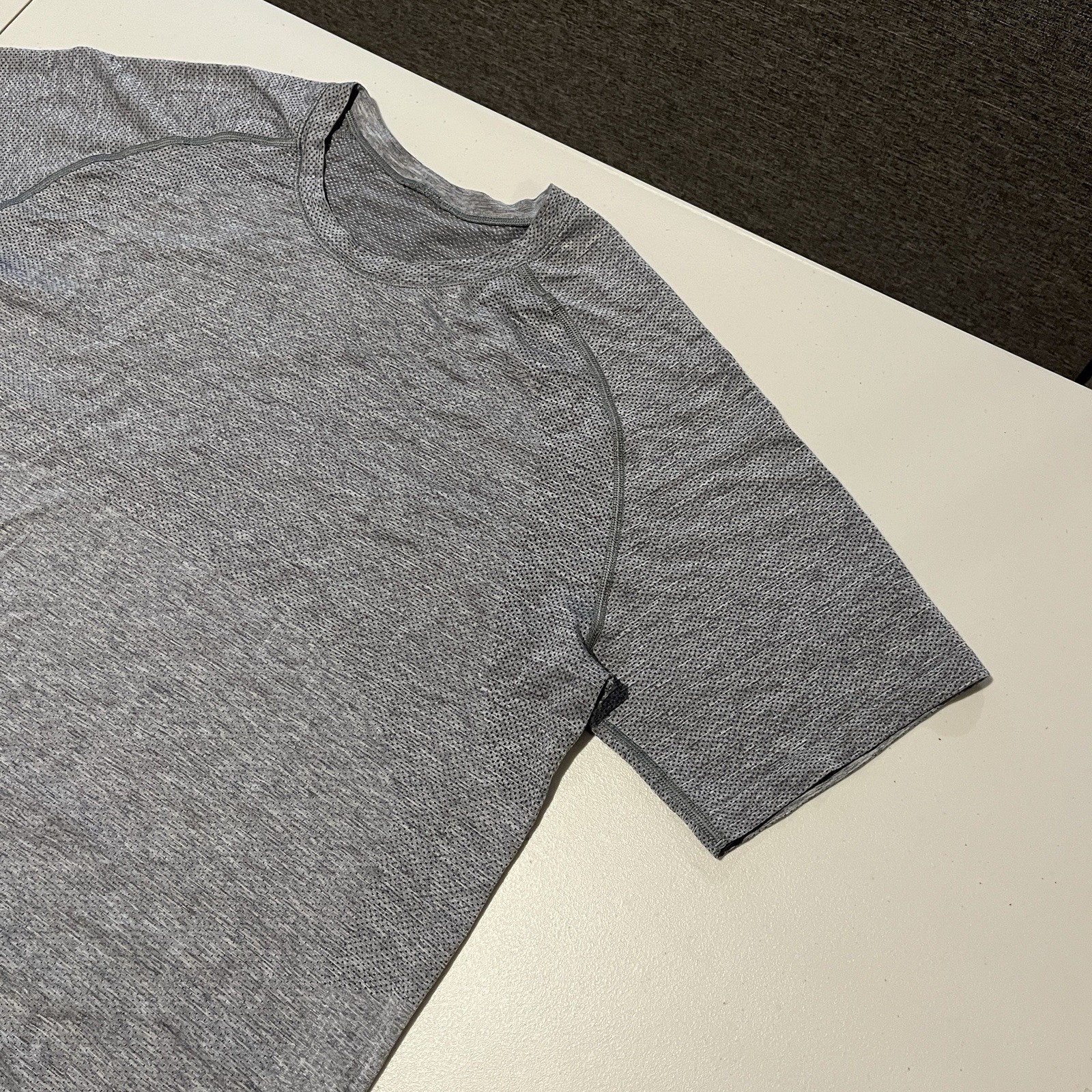 Lululemon Metal Vent Tech Shirt Mens Large Short Sleeve Performance Gray gallery