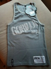 Gorilla Wear Woman’s Tank Top (size Small) Gray