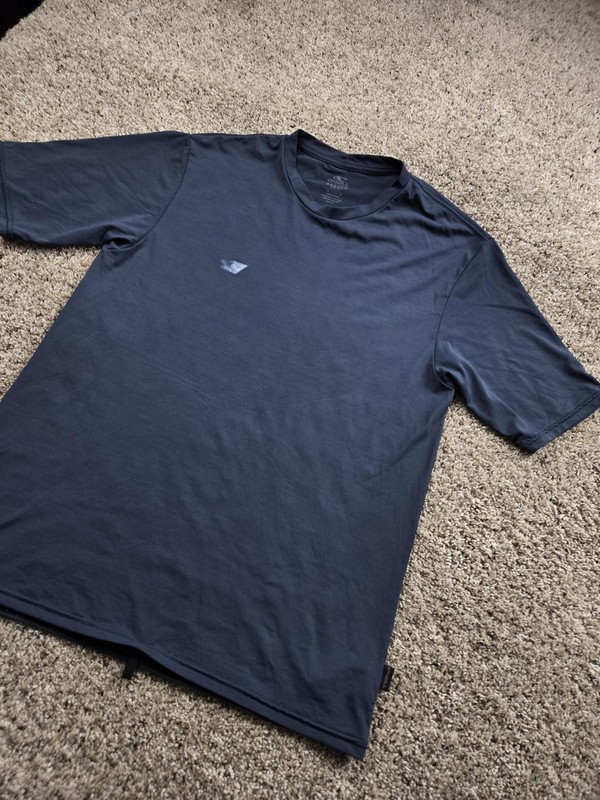 O'Neill Swim Shirt Mens Medium UPF 40+ Nylon Slim Fit Stretch Surf Outdoor gallery