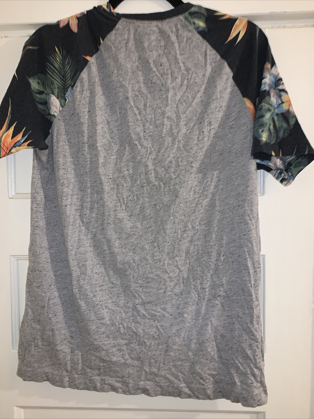 Tony Hawk Men's Tropical Print Raglan Henley Shirt size MEDIUM gallery
