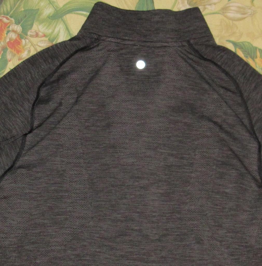 LULULEMON Black Metal Vent Tech Quarter Zip Long Sleeve Shirt Large gallery