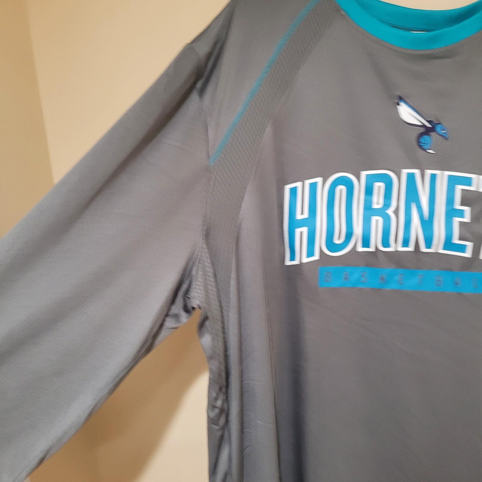 NBA Charlotte Hornets Basketball Long Sleeve Shirt Mens 2XL Gray Blue New Drifit gallery