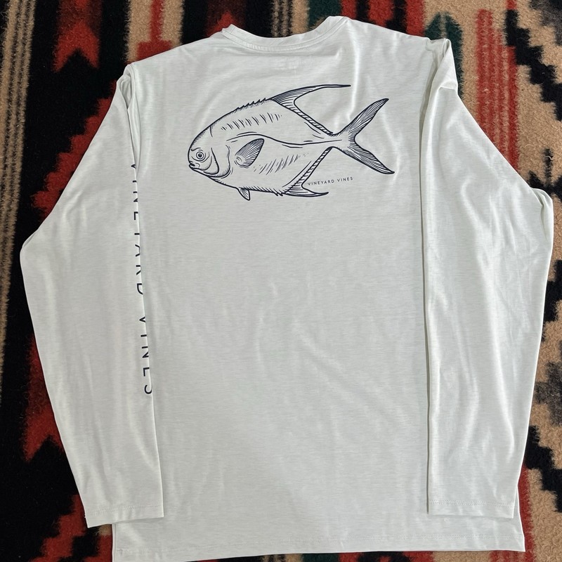 Vineyard Vines Performance Stretch Whale Long Sleeve Crewneck Mens M Permit Fish gallery