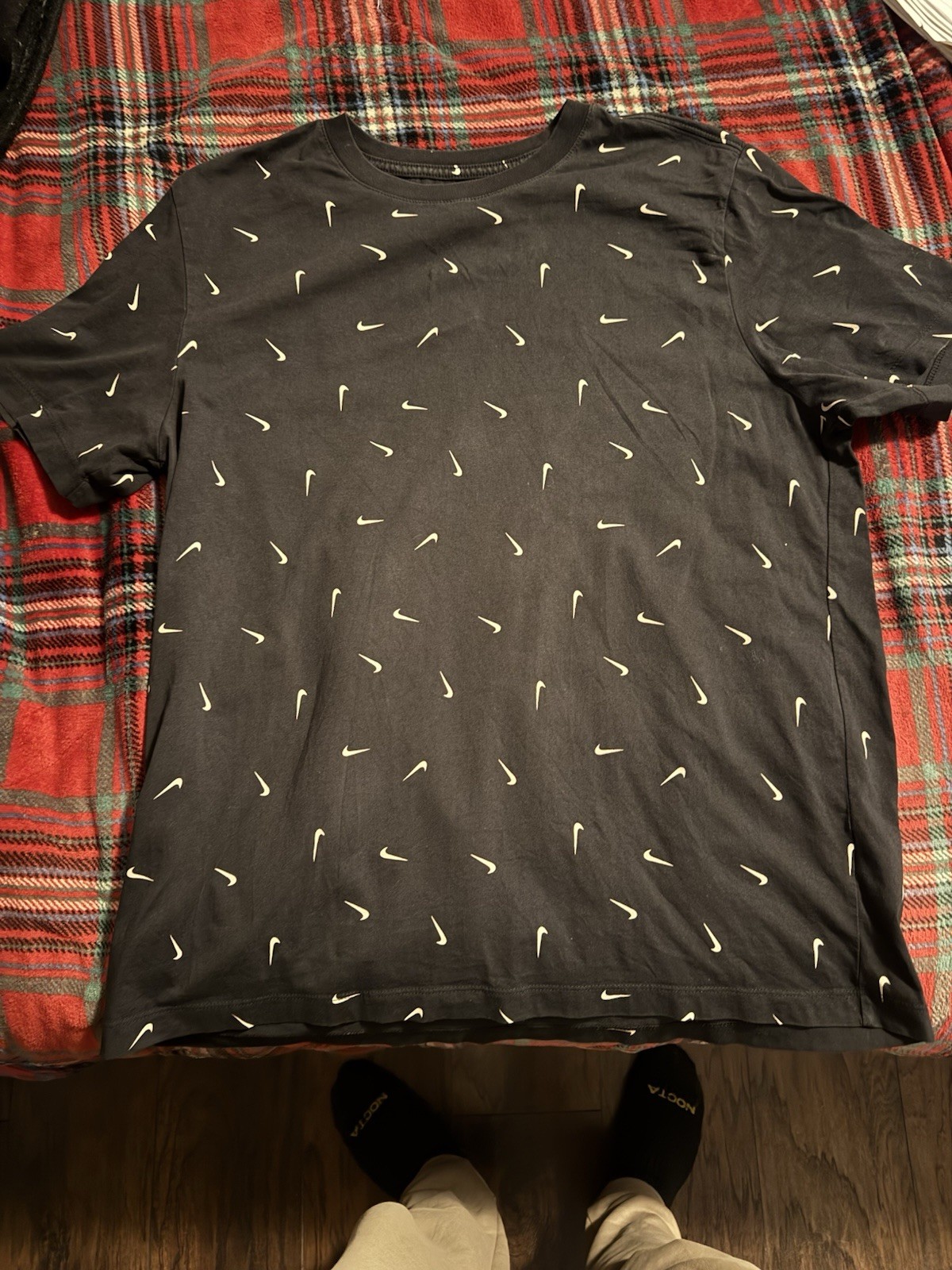 Nike Shirt All Over Print Size XL Pre owned gallery