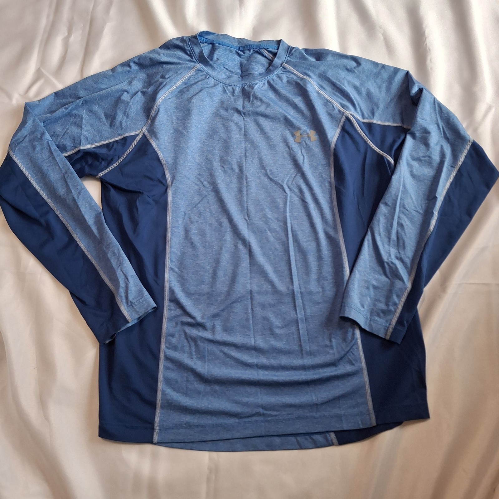 Under Armour Men's Long Sleeve Shirt. Chest 21 Inches Fits Like A Large. gallery