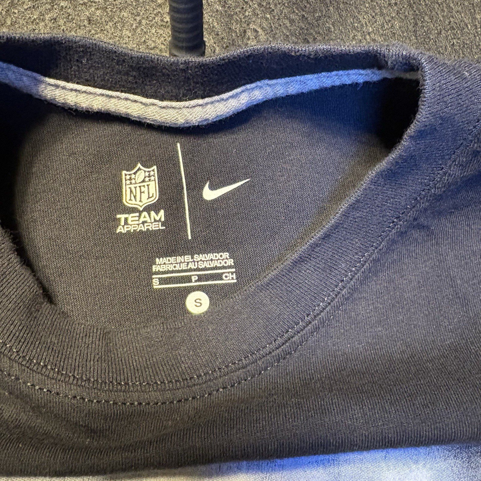 Nike Team Apparel Baltimore Ravens Graphic T-Shirt Small Tee Helmet gallery