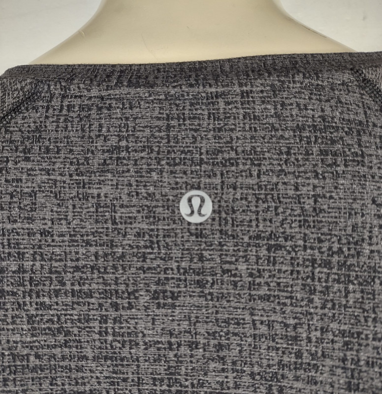 Lululemon dark gray black cross hatch long sleeve base layer shirt mens XL gallery