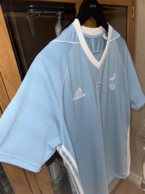 Kith x Adidas Flamingos Unreleased! Soccer Jersey Mens Large L Light Blue gallery