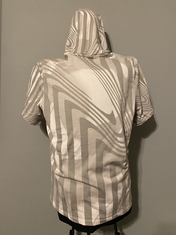 NIKE YOGA DRI FIT TERRY MEN A.I.R. ROBBIE SIMON HOODIE Medium DM5897-030 NWT gallery