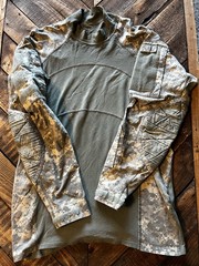 Massif Army Combat Shirt Mens Large Green ACU Camo Tactical Long Sleeve